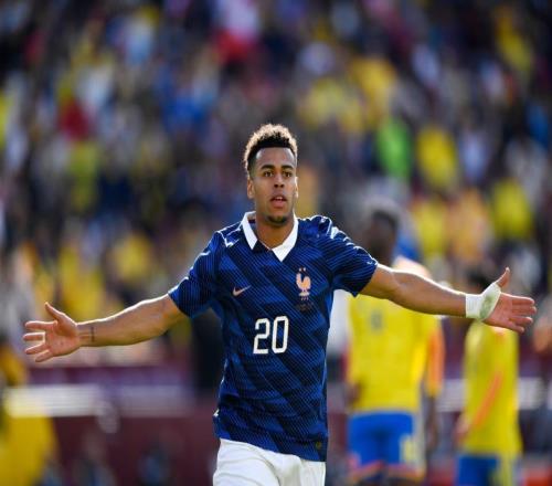 足坛一夜综述！法国仍31，姆巴佩纪录终结，热刺重金请帅遭拒