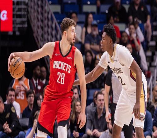 合砍56+18+10，轰9记三分！火箭双塔崛起，一数据今年仅他俩做到