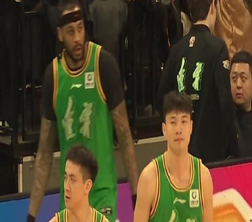 趙繼偉6+4+5+1！哈維11+3，布羅金頓5+1，鄢手騏0分，遼籃領先6分