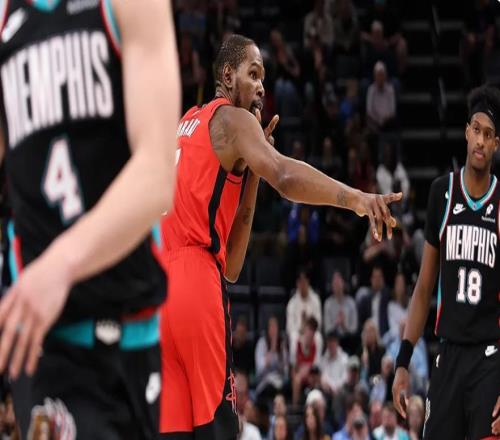 太狠了！一場(chǎng)32分大勝：送勇士無(wú)緣直通季后賽！