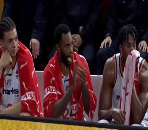 勢(shì)不可擋！上海男籃豪取13連勝直指總冠軍，山西隊(duì)后悔放走古德溫