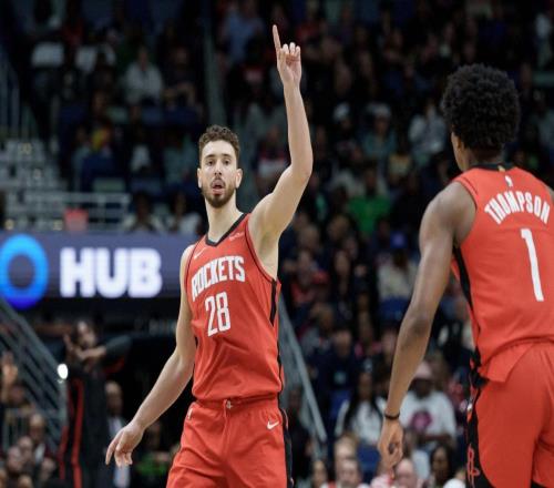 申京36+14+7+3+3帽創(chuàng)NBA歷史第1神跡，火箭完勝鵜鶘！杜蘭特20+6