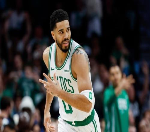 鎖定季后賽！綠軍大勝黃蜂達成50勝塔圖姆32+8迎14000分里程碑