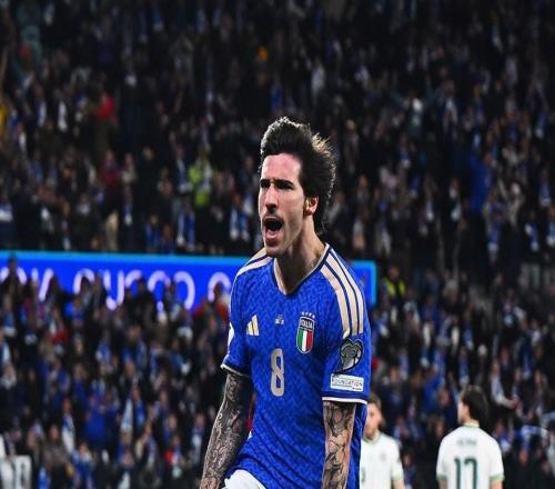 莫雷托：曼聯(lián)補(bǔ)強(qiáng)中場(chǎng)首選就是托納利，轉(zhuǎn)會(huì)可行性將逐漸明朗