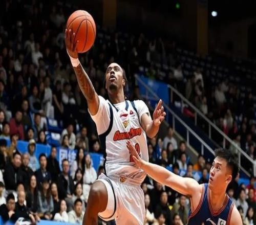 上海險勝居榜首，廣東重回前3，黑馬沖到第4，遼籃苦主創(chuàng)尷尬紀錄