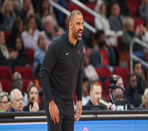 穩(wěn)！火箭隊內(nèi)線核心打出賽季最強表現(xiàn)！36+13+7+3+3率隊大勝！