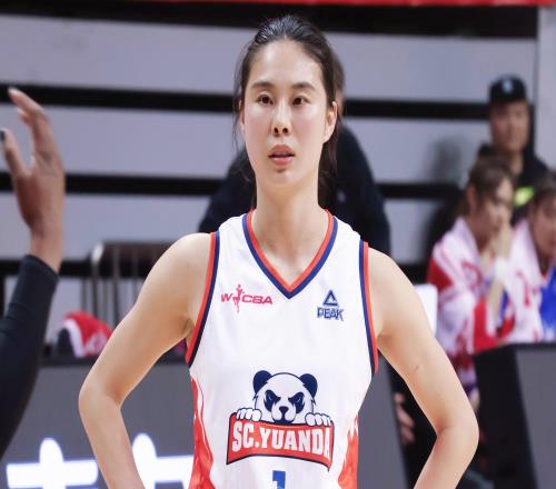 連場(chǎng)得分上雙！中國(guó)女籃30歲王牌進(jìn)半決賽沖第三冠：3大外援太猛