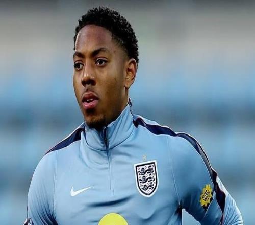 郵報：中間人將斯凱利推薦給曼聯(lián)，后者正在考慮簽下他