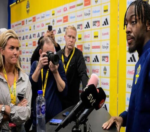 埃蘭加談對(duì)波蘭：每次遇到萊萬(wàn)他都表現(xiàn)得很出色比賽要用心踢