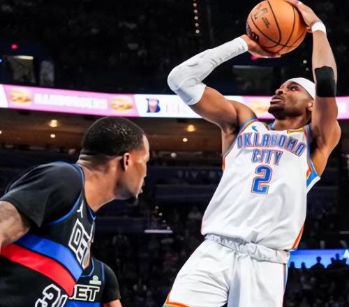 随着马刺9连胜，湖人19分大胜，西部最新排名出炉！雷霆60胜领跑