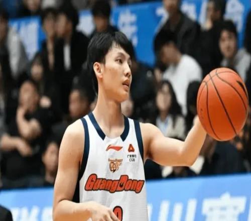 廣東復(fù)仇江蘇！徐杰+胡明軒+三外齊爆，張皓嘉末節(jié)崛起，小崔打鐵