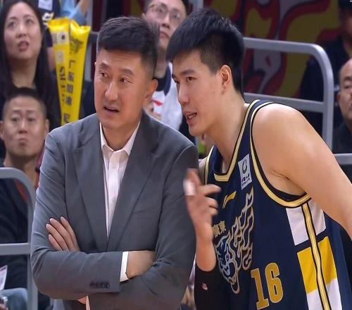 廣東男籃遭遇雙重打擊，焦泊喬常規(guī)賽報銷，簽新大外援的事也黃了