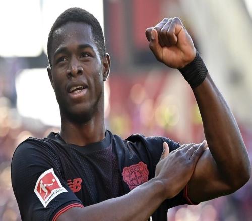 德天空：阿森纳等英超俱乐部有意科法内，药厂要价6至7千万欧