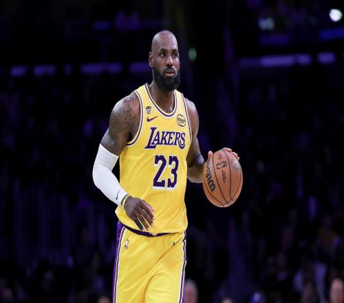 詹姆斯刷新最老三雙紀錄勝場數(shù)追平賈巴爾并列第一