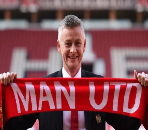 記者：索帥轉(zhuǎn)正教訓(xùn)讓曼聯(lián)慎之又慎，賽季結(jié)束也會暫緩官宣主帥