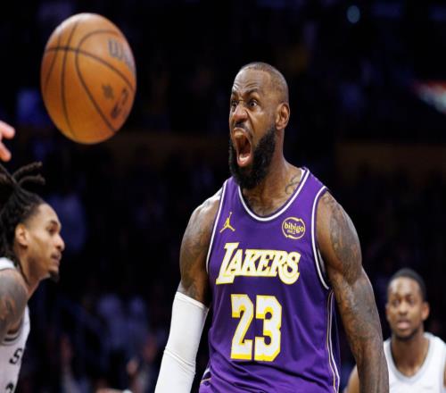 美国杨毅：湖人将成雷霆马刺最大威胁詹姆斯甘愿牺牲令人赞叹