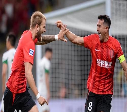 莱切特再次复出亮相荷兰联赛！成都球迷希望他能回蓉城，引发热议