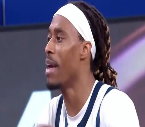 杜锋终于弃用麦考尔！上场就拖节奏影响队友，趁机补强护框大外吧