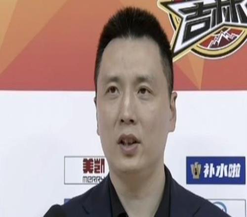 豪取14連勝目標(biāo)是否為總冠軍盧偉：我們的目標(biāo)是爭(zhēng)四