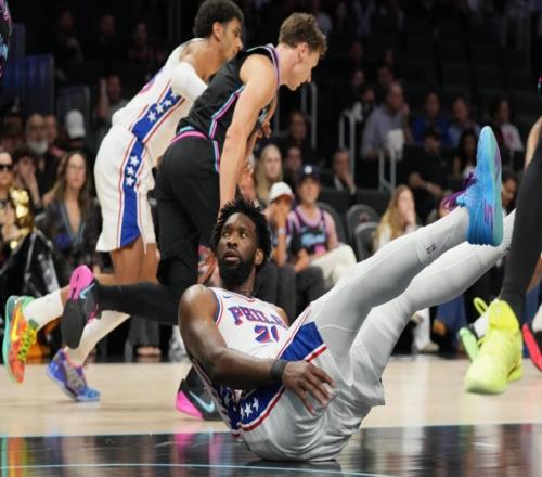 恩比德26+7复出首败！76人崩盘难阻热火获第40胜阿德巴约23+16