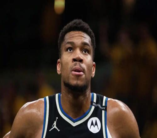 “王炸”組合降臨字母哥爭奪戰(zhàn)引爆NBA史上最大拍賣會