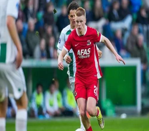 范德法特：斯密特拥有独特的天赋，绝对有潜力成为下一个德容