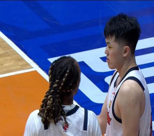 恭喜廣東隊！男籃內(nèi)線國手可能離隊，或被杜鋒重金招募