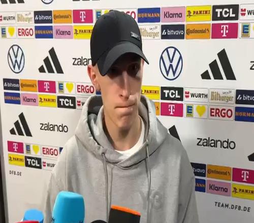 施洛特贝克：关于我和多特的续约即将敲定的消息完全不实