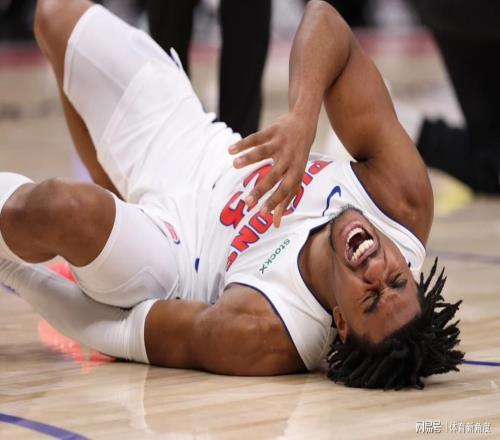 突發(fā)！天才少年被裁，24歲?。⊙劭吹绞值膬|元合同沒了