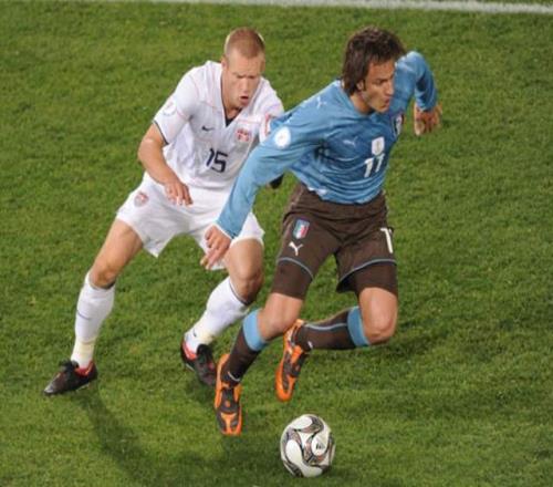 維埃里看好的接班人，不到23歲兩奪意甲銀靴，卻不適合中國聯(lián)賽