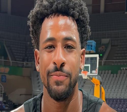 遼寧大勝新疆！鄢手騏暴走，莫蘭德穩(wěn)內(nèi)線，威爾斯+2后衛(wèi)打鐵！