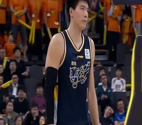 焦泊喬被交易杜鋒公開回應，給出2點解釋，態(tài)度明確，點名2小將