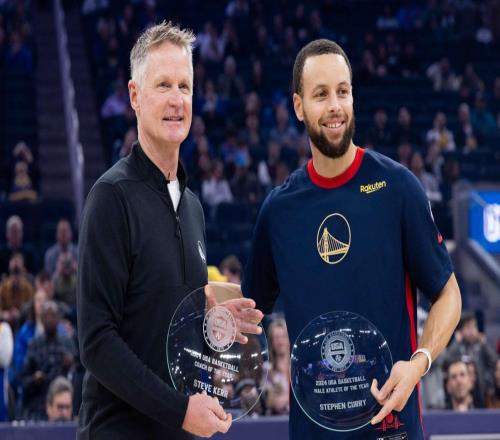 科爾：不確定庫里打火箭能復出，得先觀察他5v5訓練后的情況