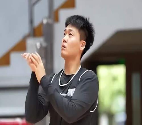 备战京浙焦点对决！赵睿状态火热，周琦全力修复短板，许利民表态