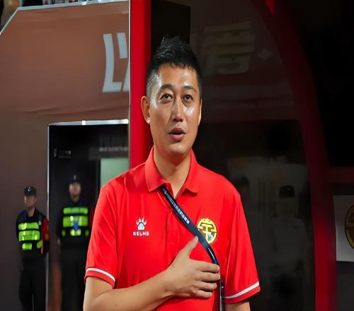 意外！曝鐵人新副總剛上任就離職，曾接受相關(guān)部門調(diào)查，引發(fā)爭議