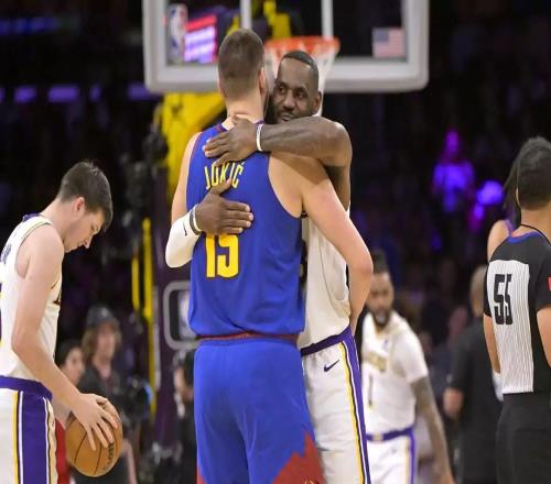 NBA傳聞：勒布朗詹姆斯與約基奇聯(lián)手或成掘金休賽期引援目標(biāo)