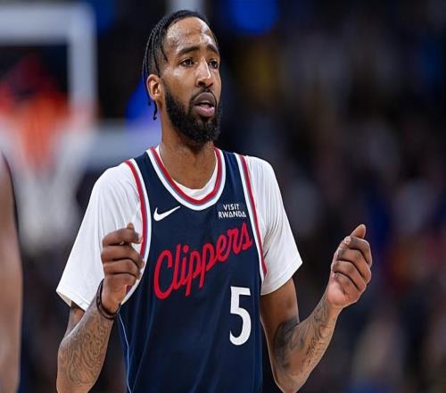 進(jìn)攻端后衛(wèi)球權(quán)防守端疲于奔命，快船鋒線大將真是打得太吃力了