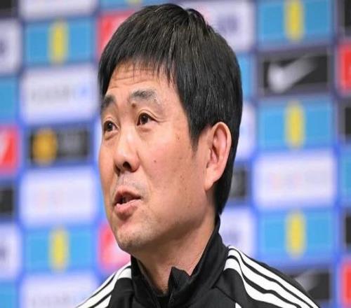 森保一：年少時(shí)我去曼聯(lián)留學(xué)，曾被人質(zhì)疑日本人能否踢好球