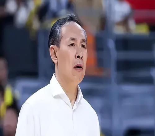 備戰(zhàn)浙江！趙睿投籃精準(zhǔn)，周琦改罰球手勢，許利民重提防守問題！