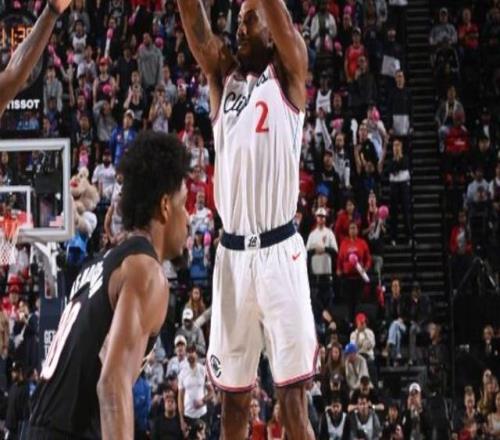 季后賽卡位戰(zhàn)快船輸給開拓者，加蘭成功防住倫納德，斯普利特笑了