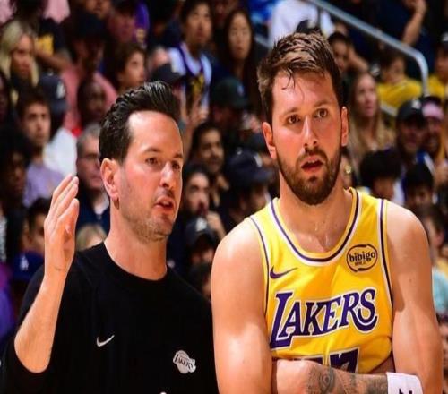 執(zhí)教前兩個賽季均率隊拿到50勝，雷迪克是湖人隊史主帥第4人