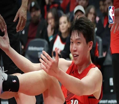 抬走下一位，剑指雷霆！跟字母弟一比，布朗尼都显得眉清目秀了起来