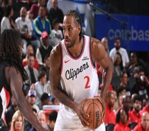 連續52場20+延續紀錄但輸球，倫納德15中7取23分8板3助