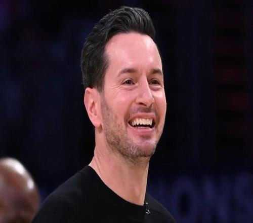 时隔15年，湖人首次连续两个赛季常规赛均达成50胜