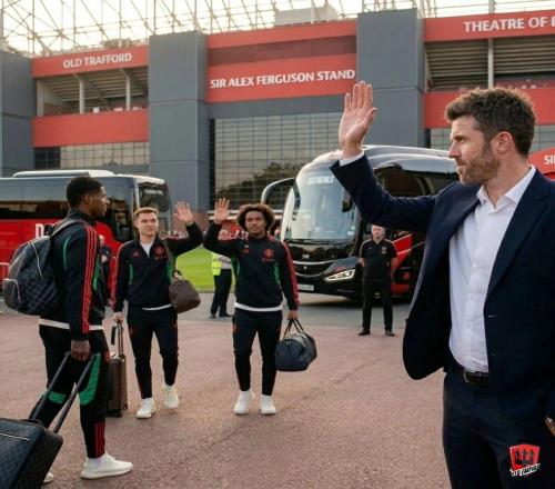 曼聯(lián)清洗名單中一人不走了！重返歐冠愿留隊打替補，稱夢劇場特別