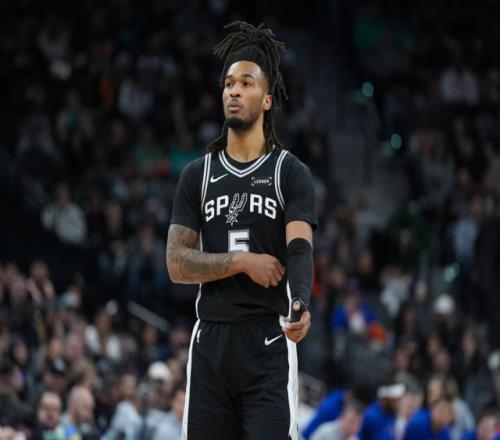 攻防一體！正負(fù)值+24碾壓文班，他才21歲啊，馬刺又撿到寶了