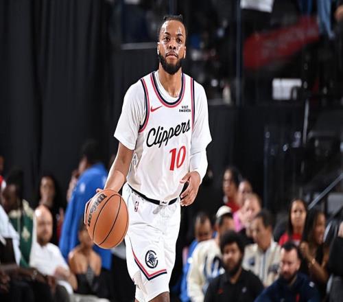 攻防兩端的表現(xiàn)都很不理想，快船后場新援這是打不了硬仗嗎