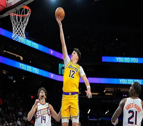 隔扣全明星中鋒！5中5+正負(fù)值+23，1200萬啊，湖人又有奇兵出擊