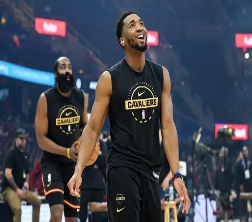 揭秘骑士伙食攻略：米切尔自曝吸引他续约哈登赞球队全方位照顾