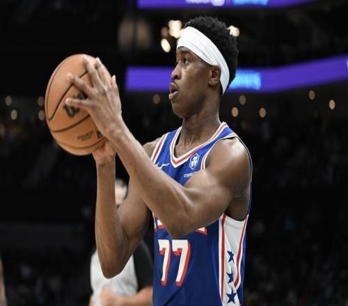 新秀榜：克努佩爾&弗拉格穩(wěn)居前二貝利升至第五